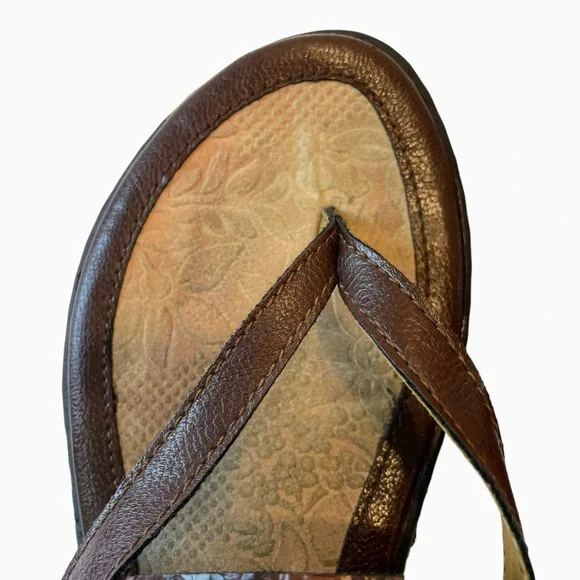 Woman's BOC Reagan Low Heel Thong Sandal Brown Leather with Black Sole Size 8 - Picture 10 of 13